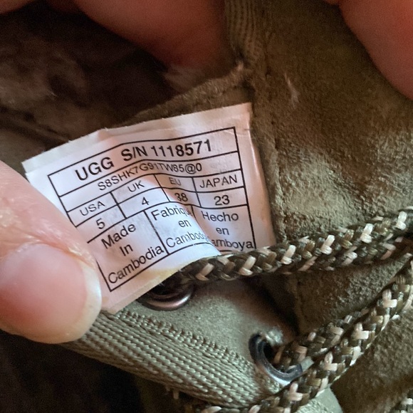 Ugg neumel gore-tex boots 💚 - Picture 6 of 9